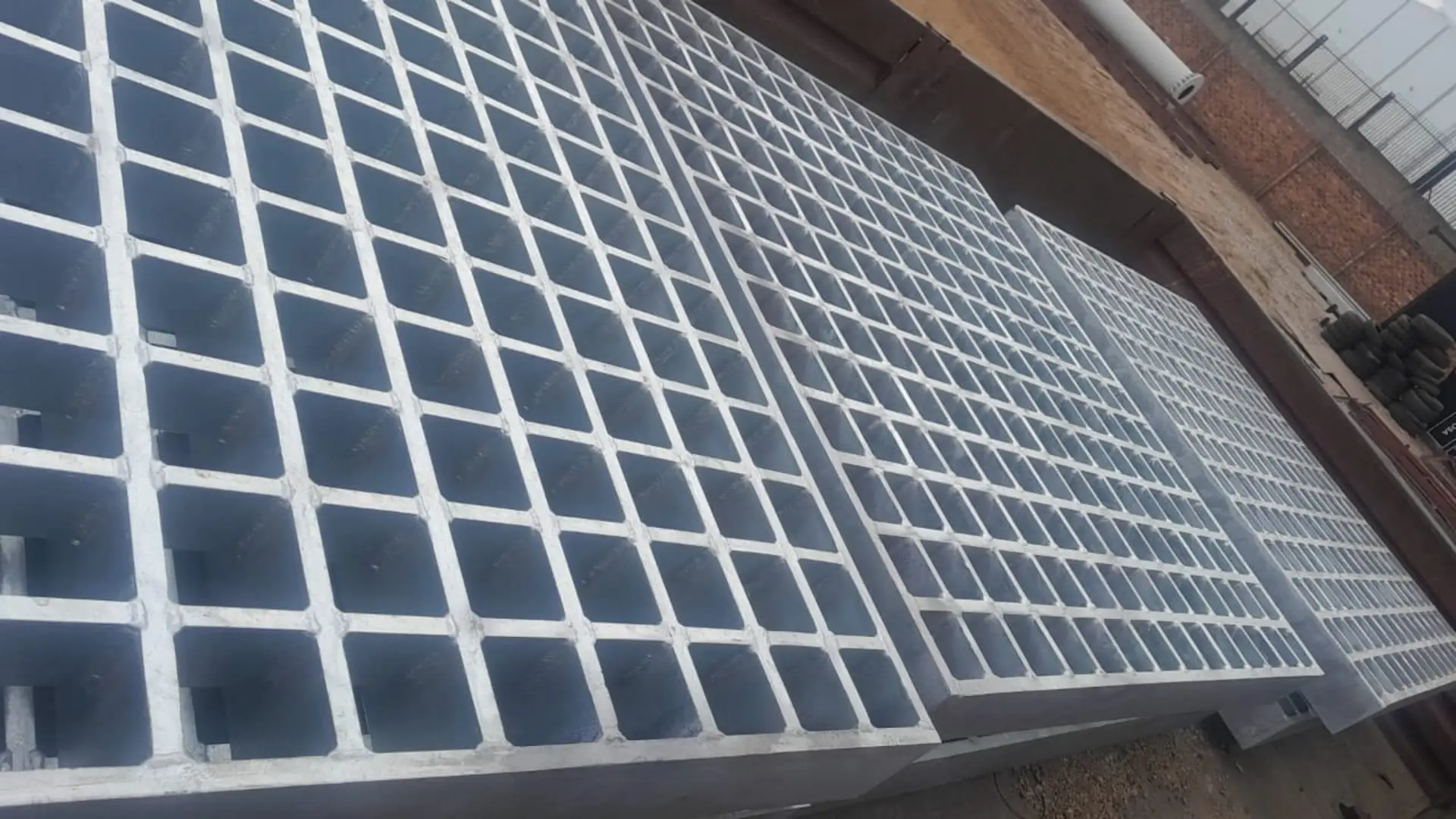 heavy duty grating